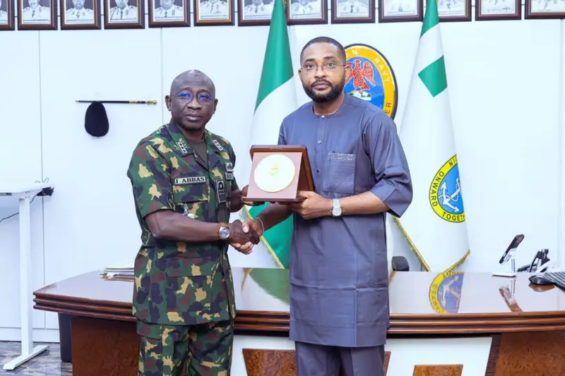 Navy backs enforcement of equipment leasing act