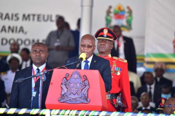 Tanzania sued for pregnant schoolgirls ban