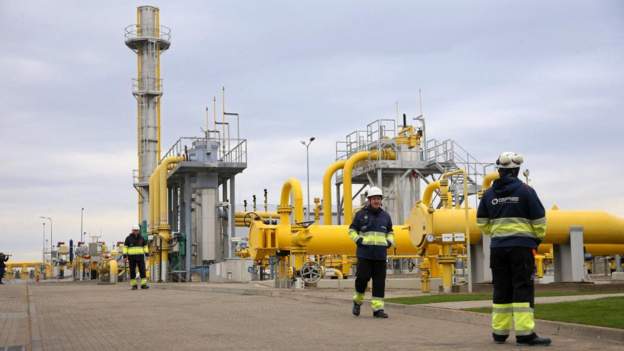 New pipeline starts pumping gas to Europe