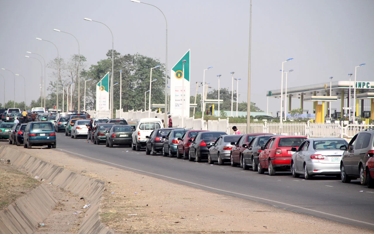 How flood on Lokoja-Abuja highway caused renewed fuel scarcity, queue