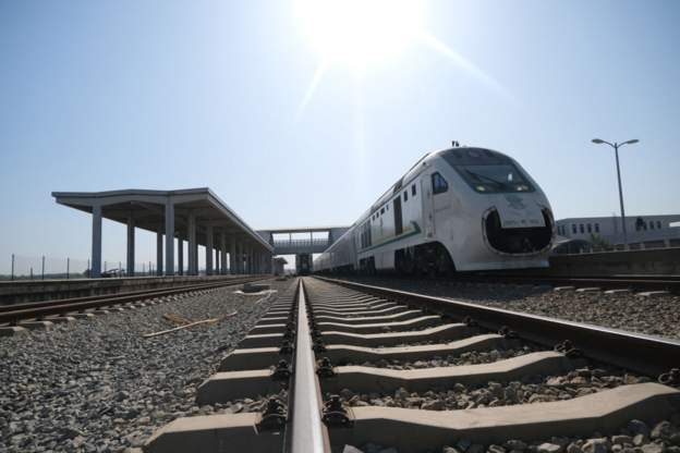 Nigerian police probe Abuja train crash into car