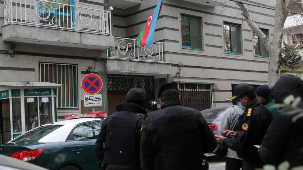 Guard killed in attack on Azeri embassy in Iran
