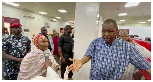 Zulum Threatens To Revoke Lands Of Banks Hoarding New Naira Notes