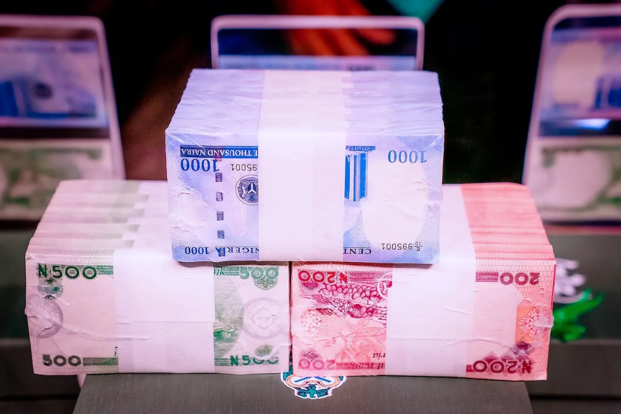Banks break silence on "˜hoarding new naira notes' after CBN policy