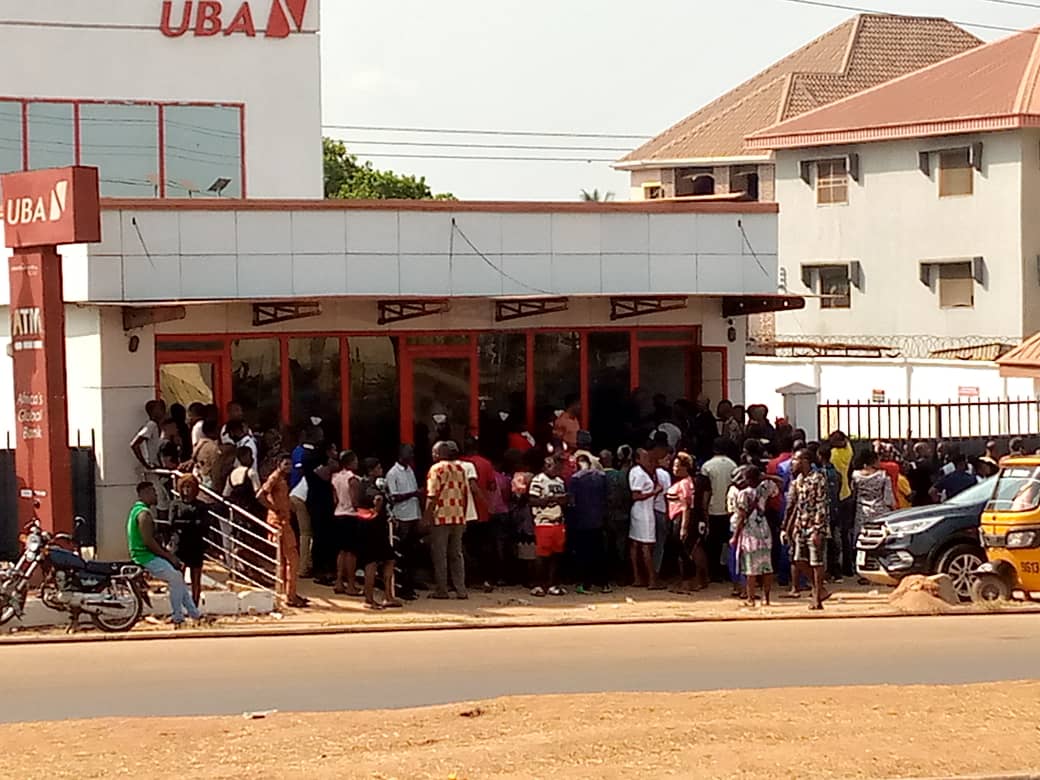 Naira Scarcity: Banks "˜Shut Down' As Cash-Strapped Customers Besiege Premises