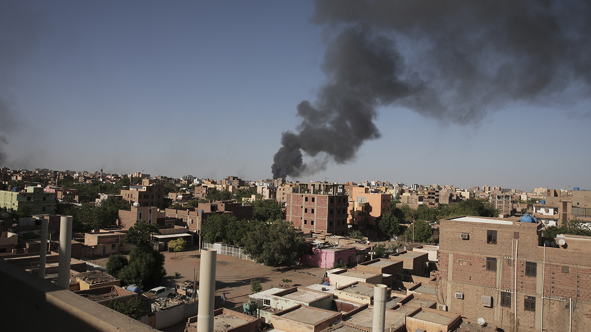 Sudan Army Says It Will Help Foreigners Leave Amid Fighting
