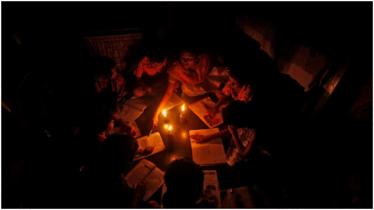 Total blackout as National grid collapses again