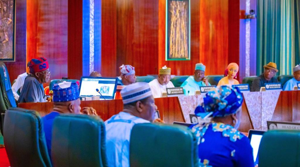 FEC directs sale of Nigeria's crude oil to Dangote, other local refineries in naira