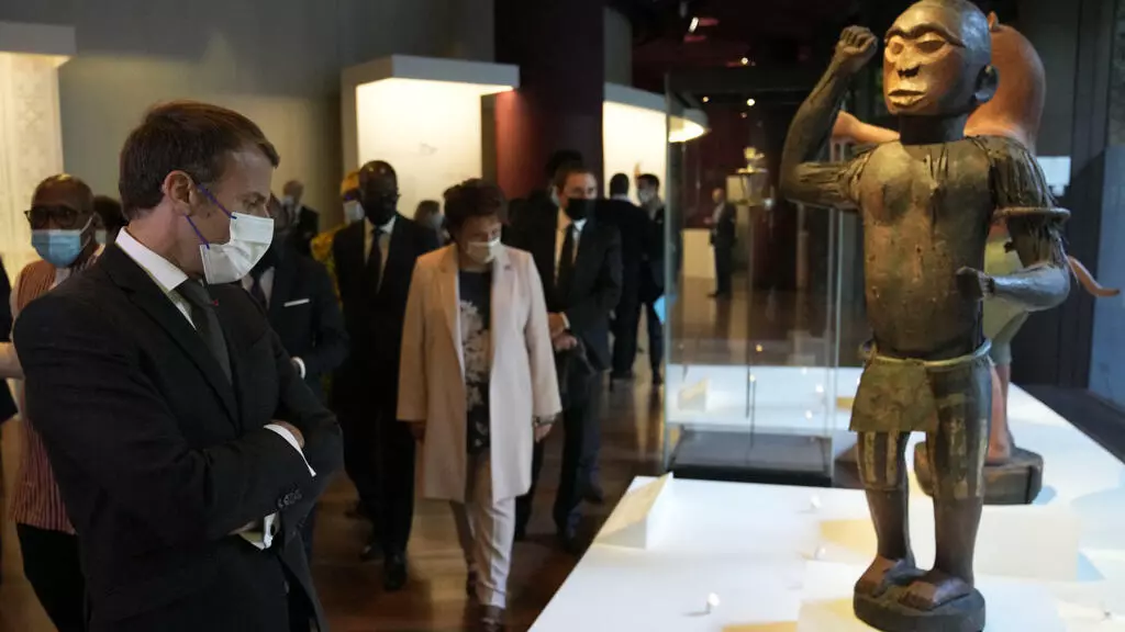 Macron hails "˜new journey' as France returns looted Benin treasures