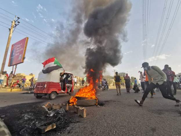 Sudan lawyer can't find detained politicians - report
