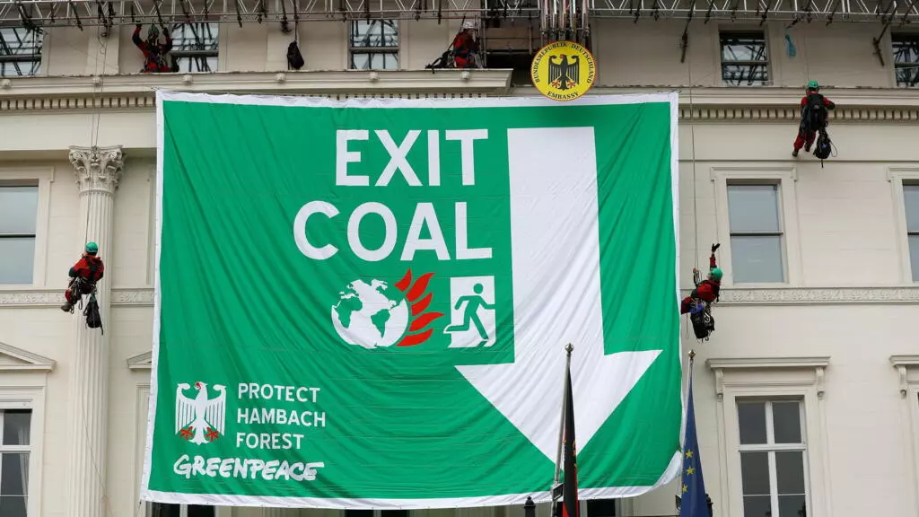 COP26: 190 nations and organisations agree to phase out coal