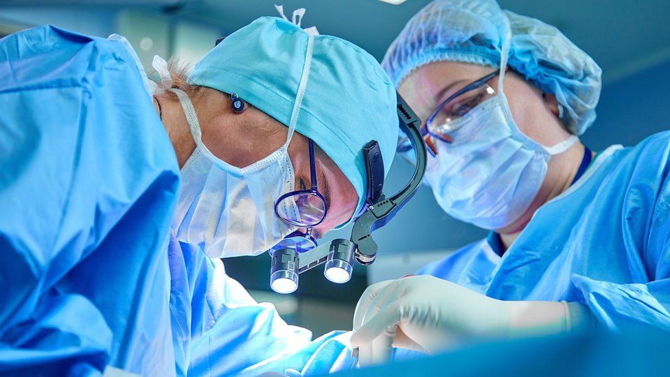 Austria: Doctor fined for amputating wrong leg of patient