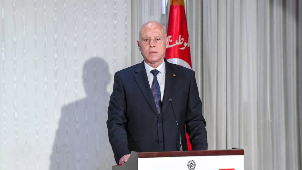 Tunisian president announces constitutional referendum, sets new election date