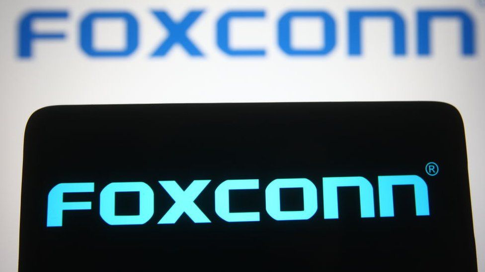 Apple puts Indian iPhone factory 'on probation'
