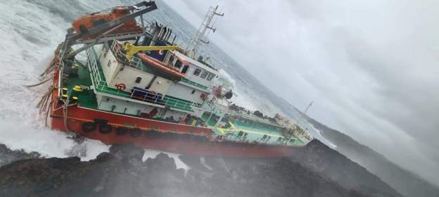 Sailors rescued after Mauritian tanker runs aground