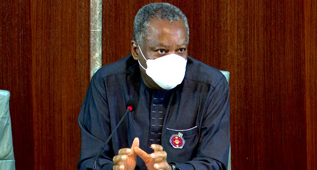 FG Plans Special Flights To Evacuate Nigerians From Ukraine