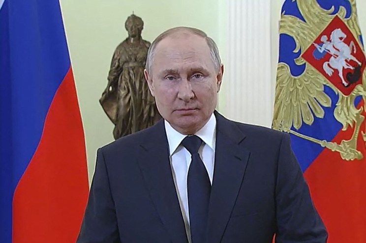 For International Women's Day, Putin tells ladies to "˜be proud' of men fighting in war