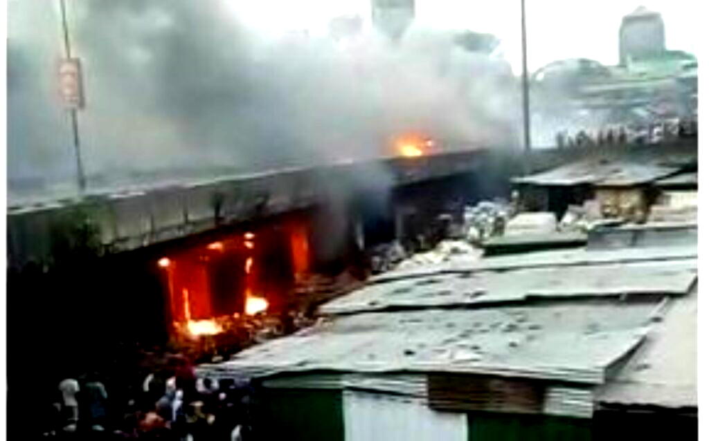 Breaking: Fire outbreak under Eko Bridge
