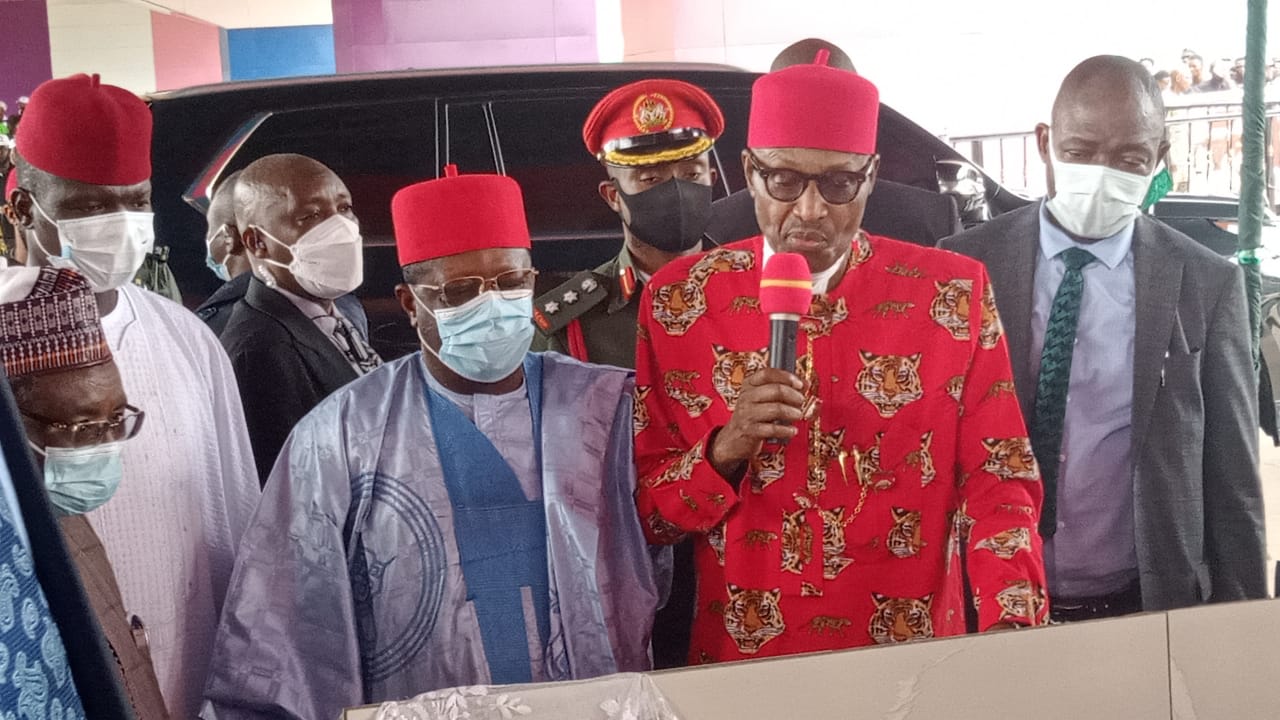 2023: Umahi begs Buhari to take over state university's teaching hospital