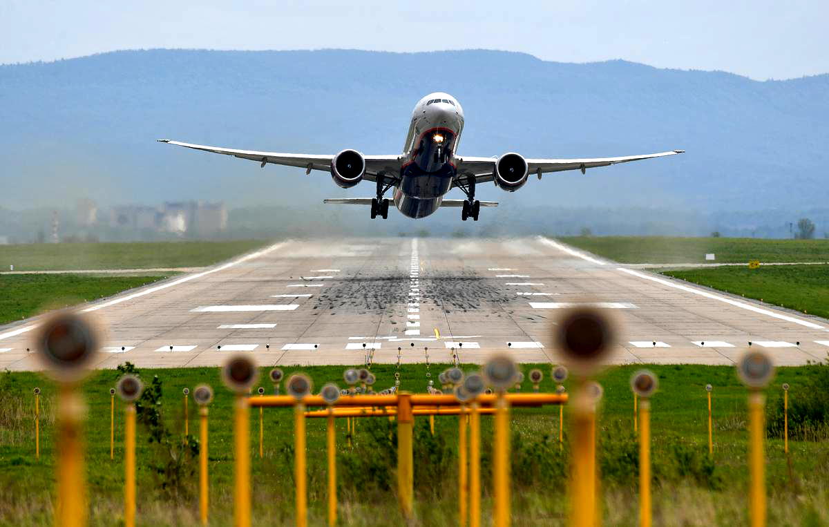 FG moves to avert looming shutdown of airline operations