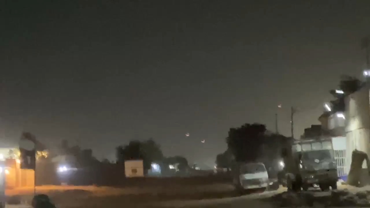 Heavy gunfire, explosions rock Niger airport