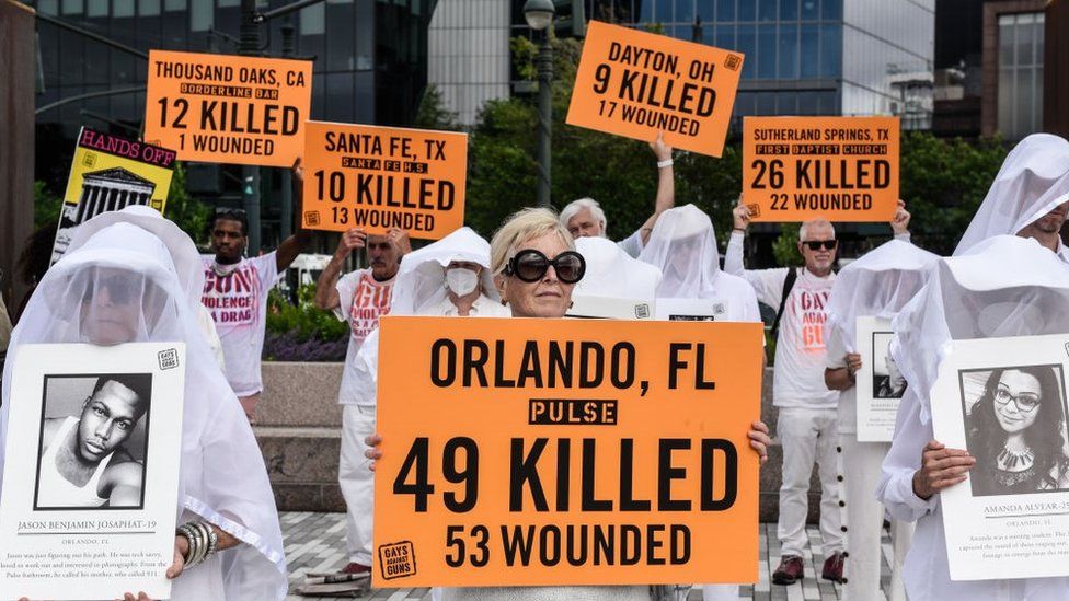 US gun control: Bill clears first hurdle in US Senate