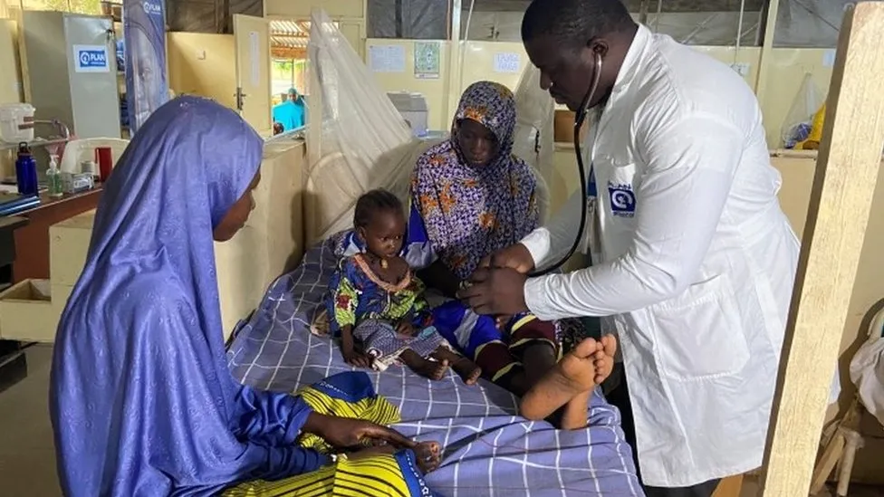 Nigeria Boko Haram crisis: The women walking miles to save their children's lives