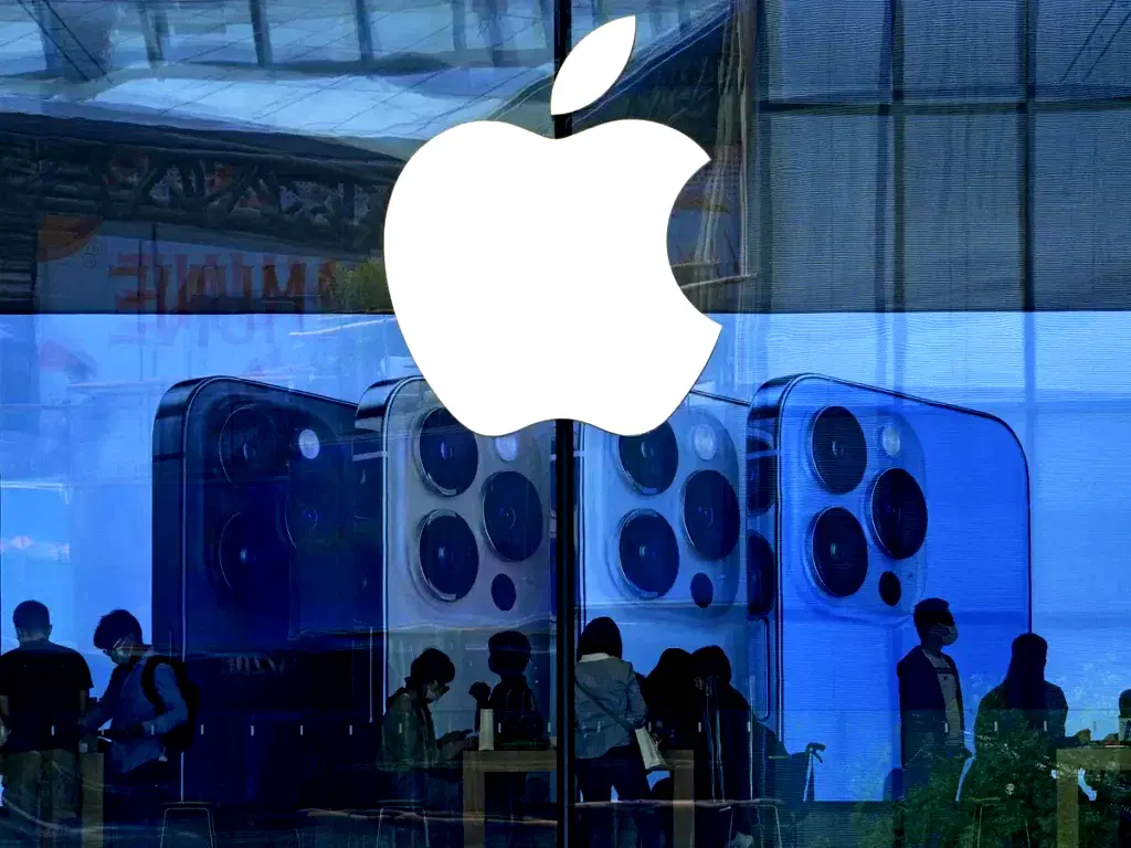 Brazilian court fines Apple $20m for selling iPhones without chargers