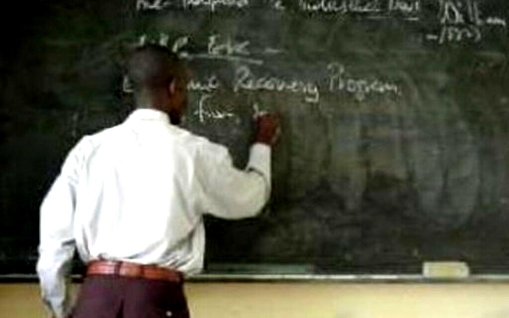 Edo government warns teachers against exploiting parents, mark day