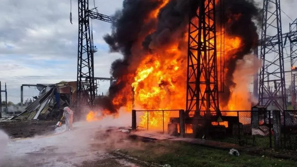 Ukraine war: Massive Russian strikes target energy grid - Zelensky