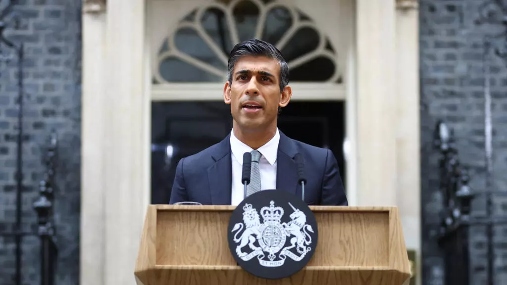 Rishi Sunak vows to 'fix mistakes' in his first speech as UK prime minister