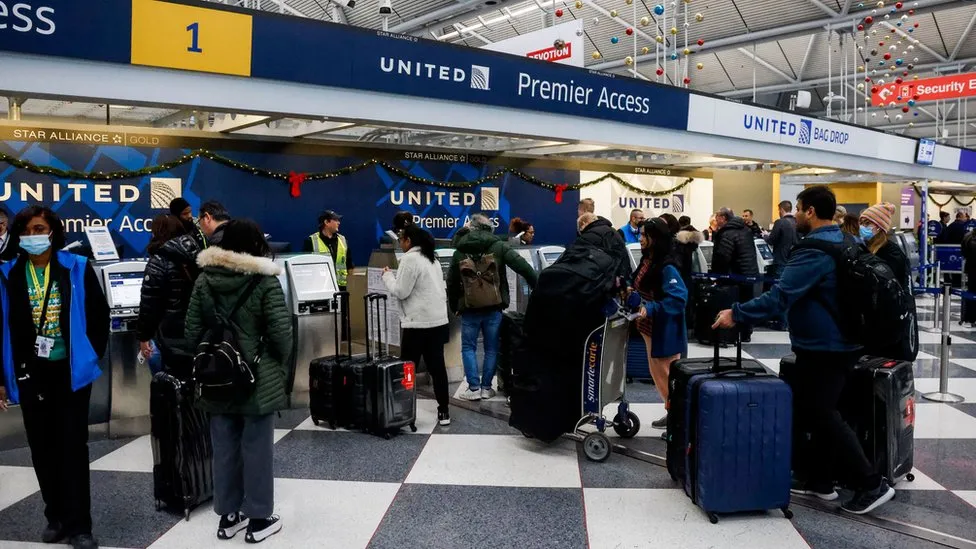 China Covid: US considers restrictions on Chinese arrivals