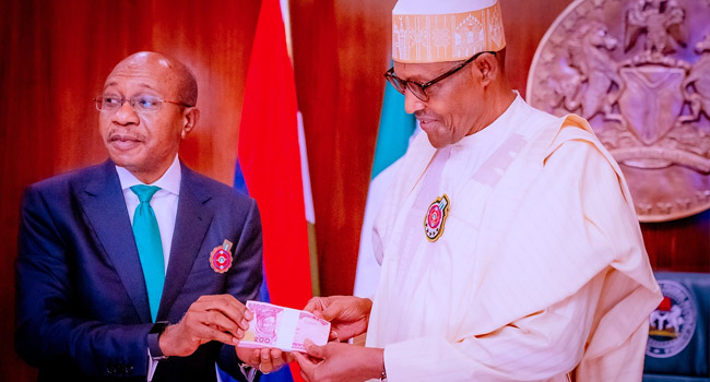 Despite "˜Sufferings', Nigerians Support CBN's Cashless Policy "“ Presidency