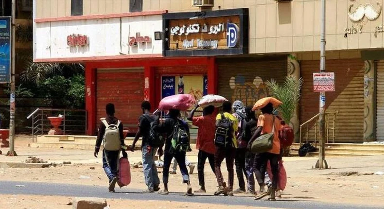 FG hires 40 buses to evacuate stranded Nigerians from war-torn Sudan