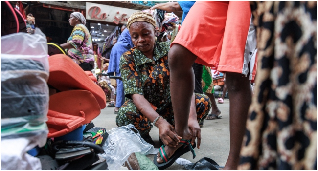 Nigeria's Economic Crisis Dampens Christmas Spirit
