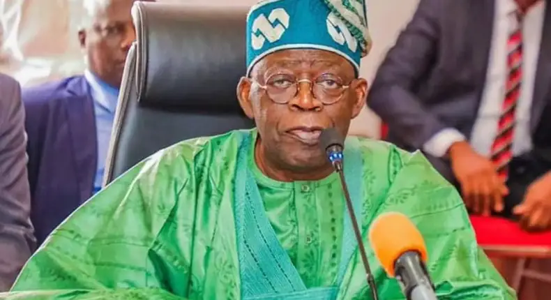 Lagosians give Tinubu cold shoulder as his convoy passes through market