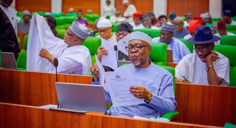 Lawmakers want Nigerian widows to get 5 months leave from work