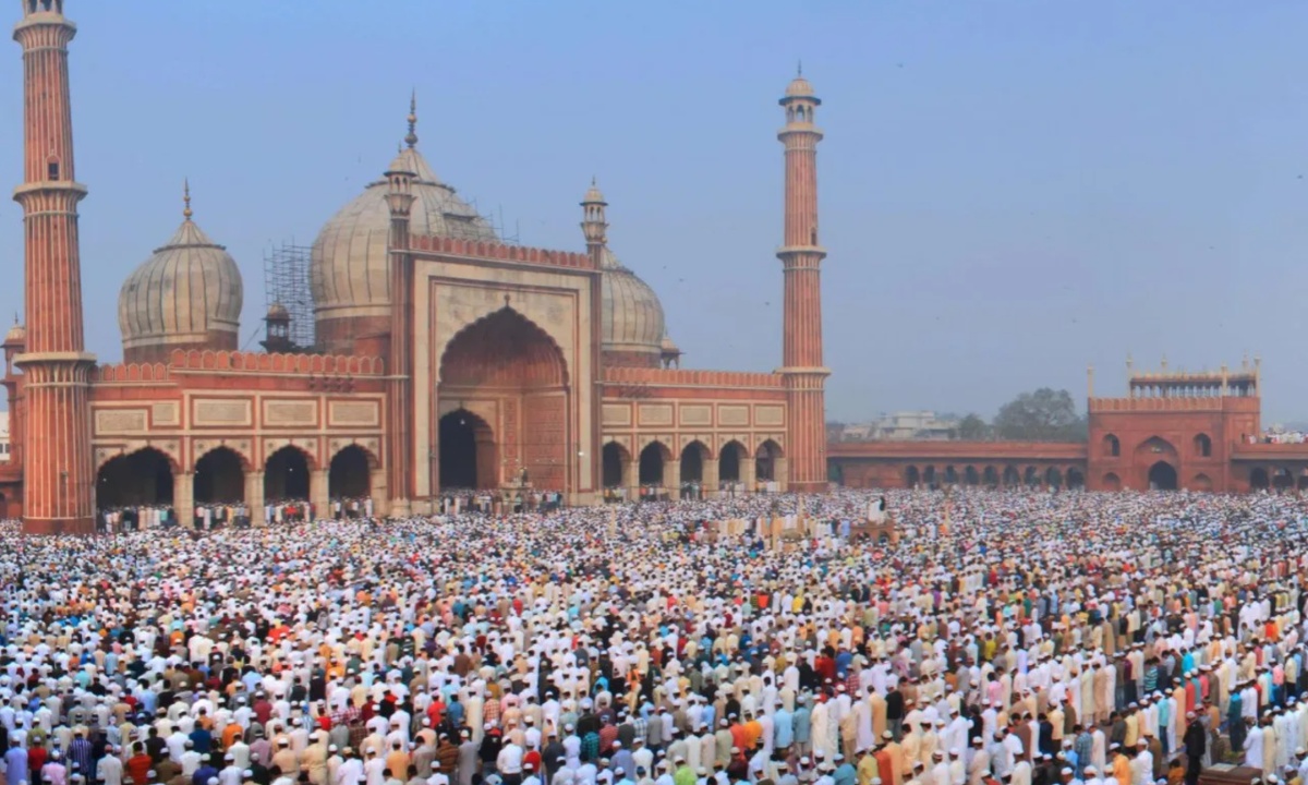 Sallah: Again, Sokoto cleric defies Sultan's directive, leads Eid prayers on Tuesday