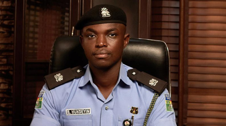 Policemen beat up Lagos estate guard, command backs cops