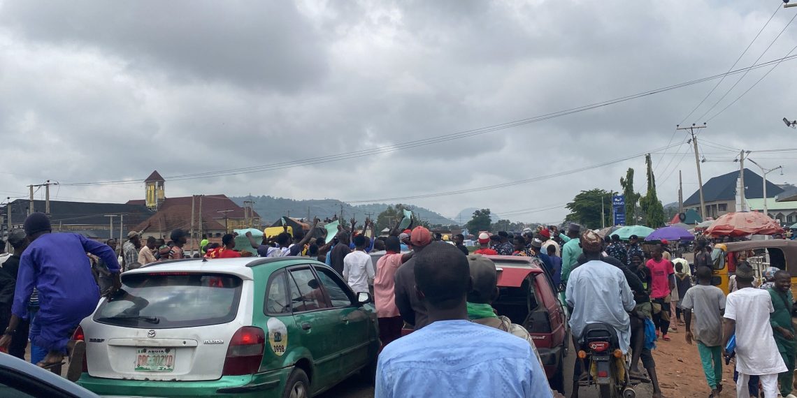 Hardship: Protesters block major road leading to Abuja