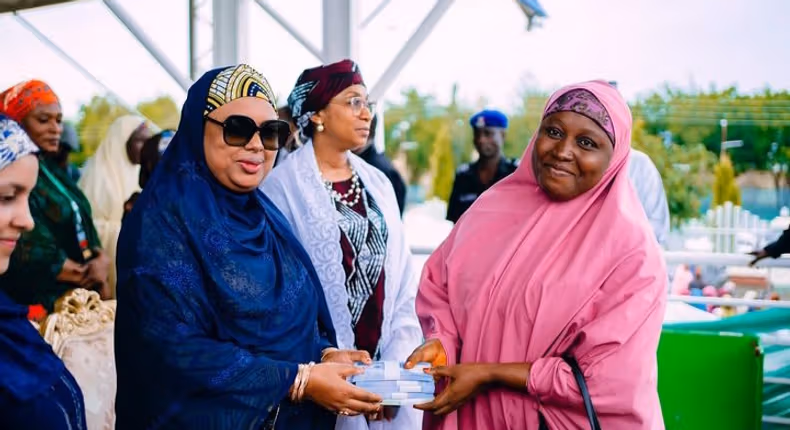 Radda's wife marks Humanitarian Day, donates 3,500 bags of rice, ₦17.5m cash
