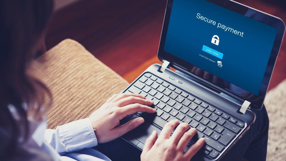 Nigerian romance scam suspects targeted 100 women - FBI