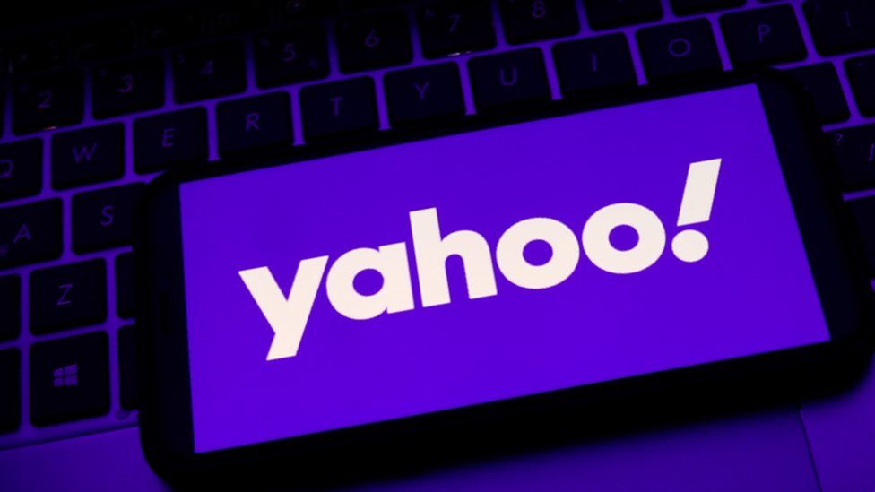 Yahoo pulls out of China over 'challenging' business conditions