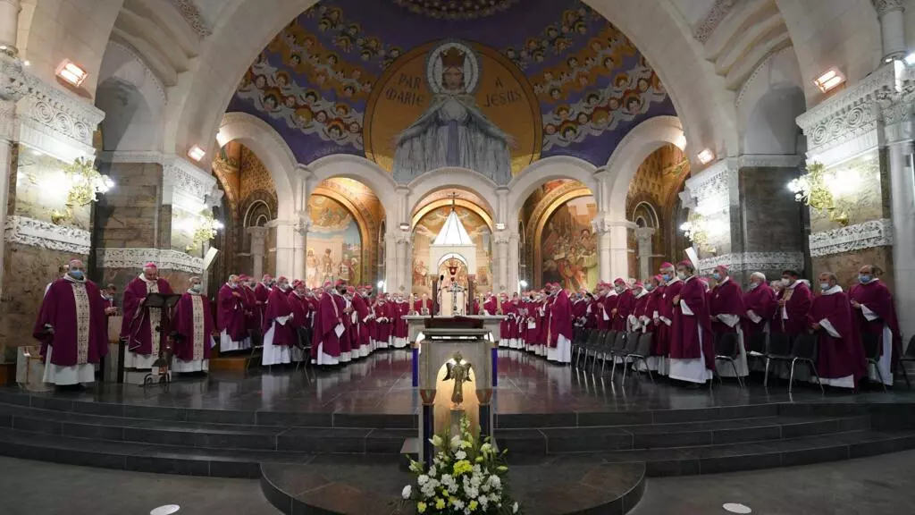Child sex abuse reparations: How will the French Catholic Church pay?