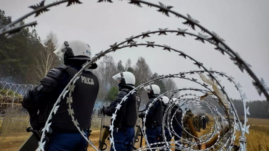 EU sees "˜progress' as Turkey curbs Belarus flights, Russia dismisses gas threats