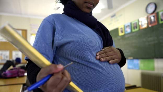 Tanzania to scrap ban on pregnant schoolgirls