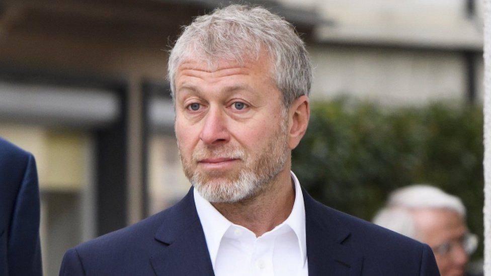 Chelsea FC owner Roman Abramovich gets apology over Putin claim
