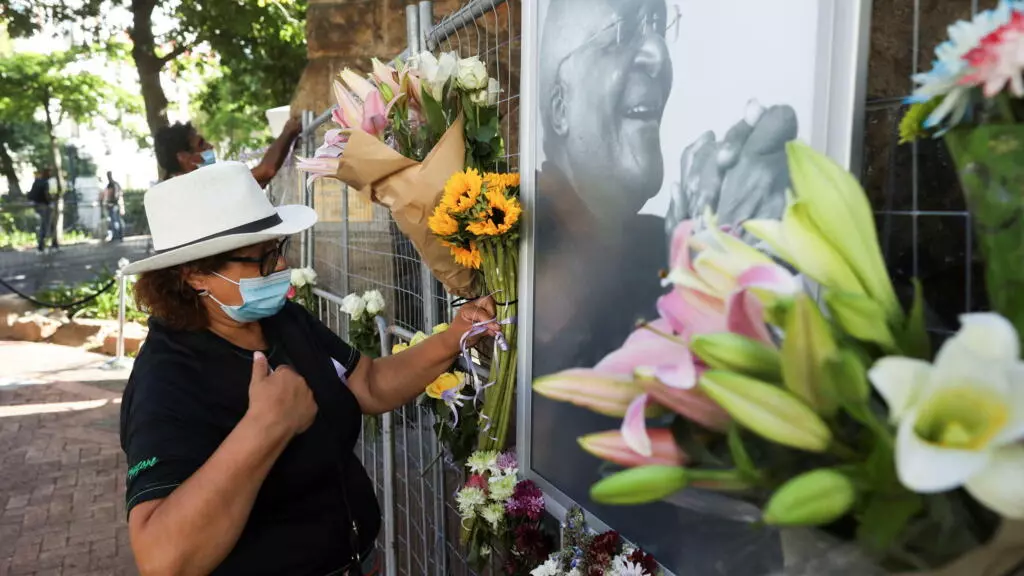 South Africans mourn 'hero' Desmond Tutu