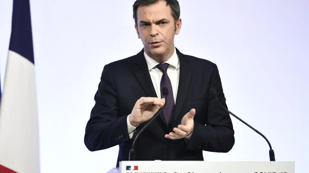 Covid-19 cases soar worldwide, France breaks European daily record again