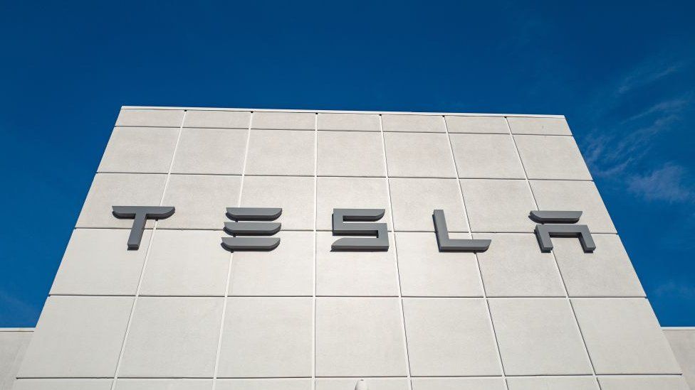 Tesla to recall 475,000 cars in the US
